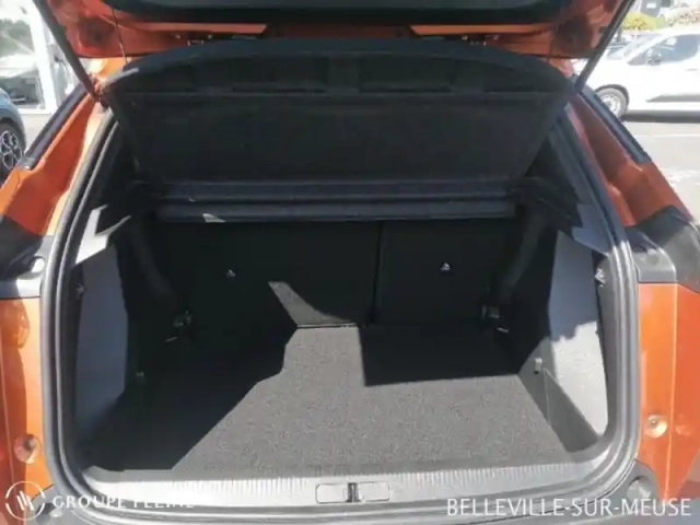 Peugeot 2008 1.2 puretech 130ch s&amp;s allure eat8 — photo 6