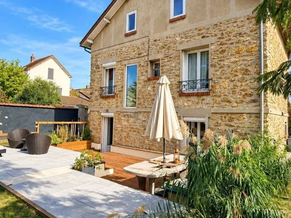 Maison 5 pièces 145 m²