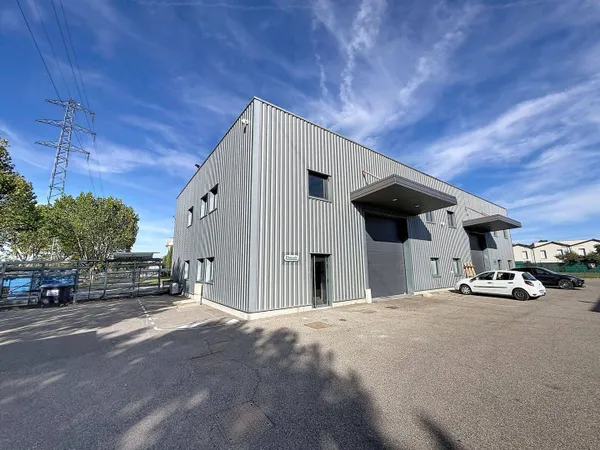 Local d'activité 340 m²