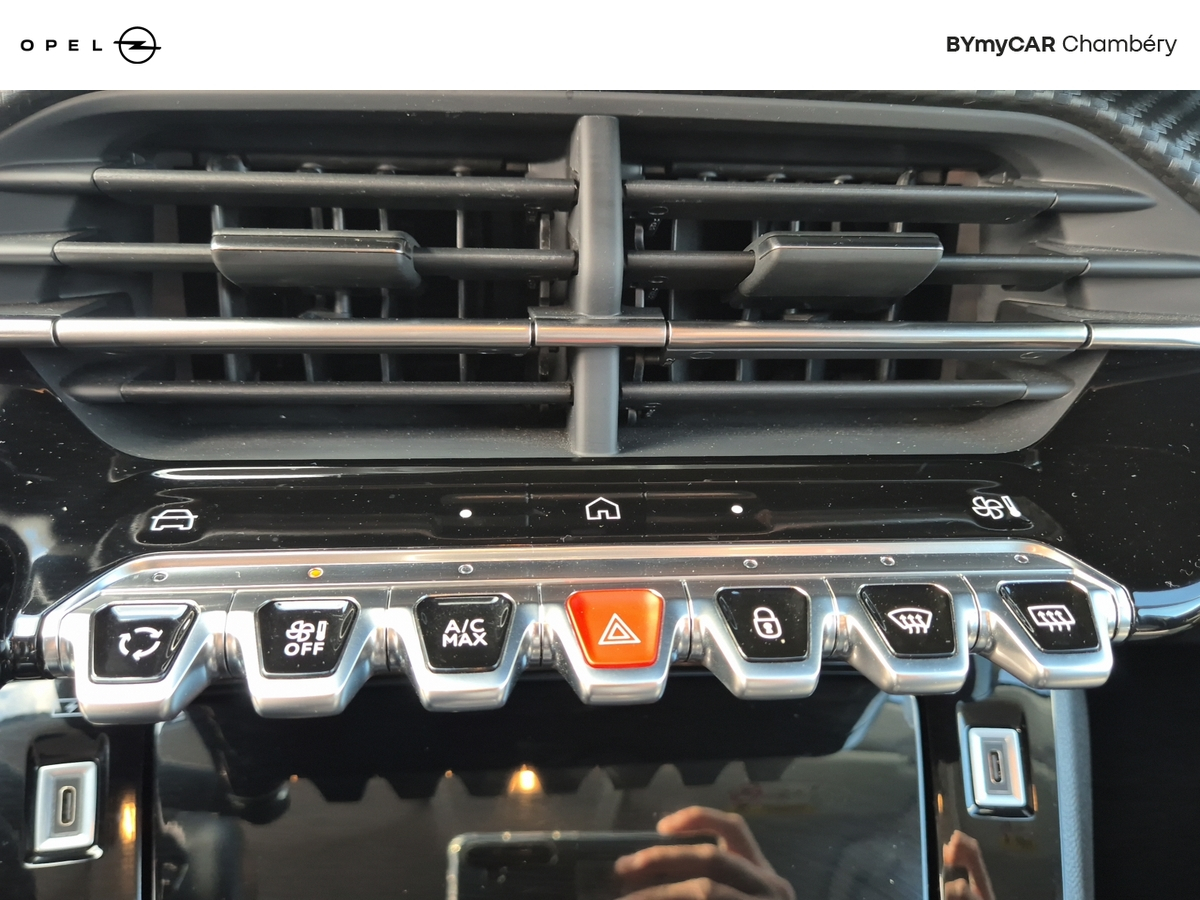 Peugeot 208 PureTech 100 S&amp;S BVM6 — photo 20