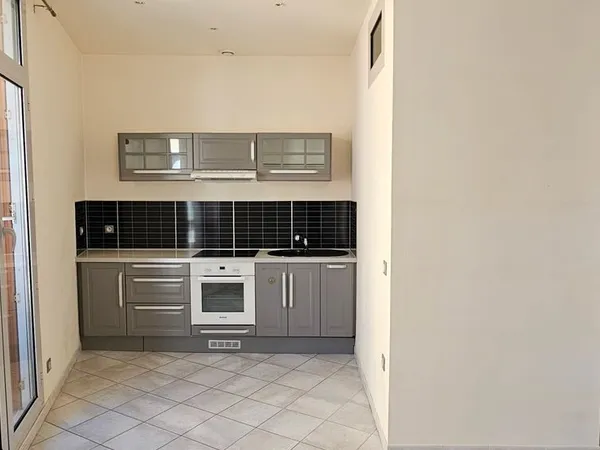 Appartement 2 pièces rénové centre ville Sète