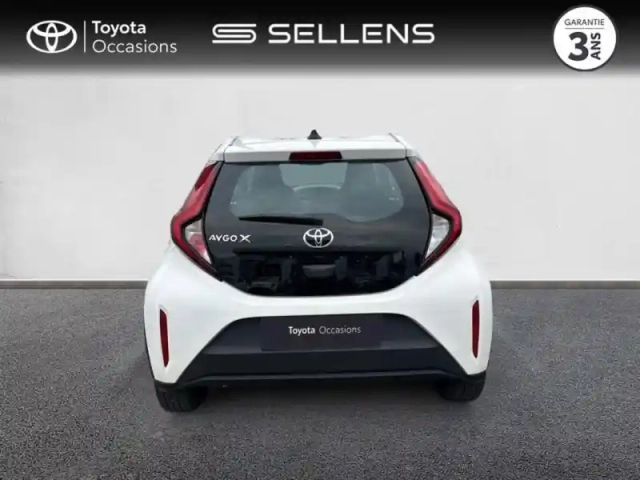 Toyota Aygo x 1.0 vvt-i 72ch dynamic — photo 4