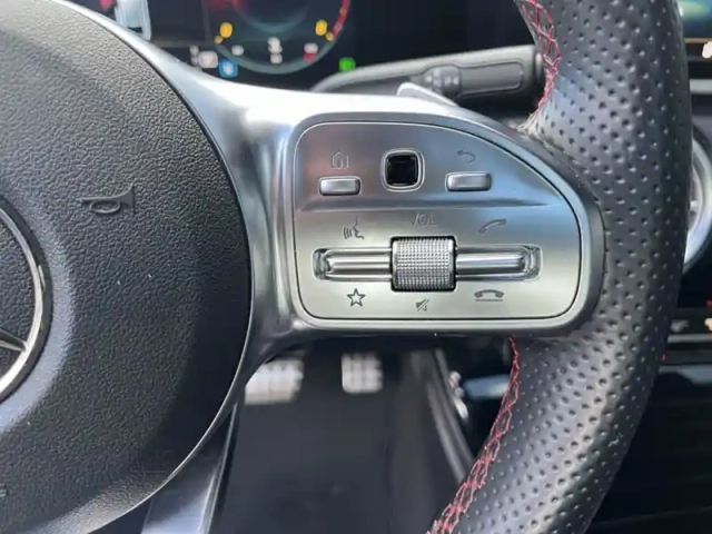 Mercedes Classe A 200 d berline amg line — photo 20