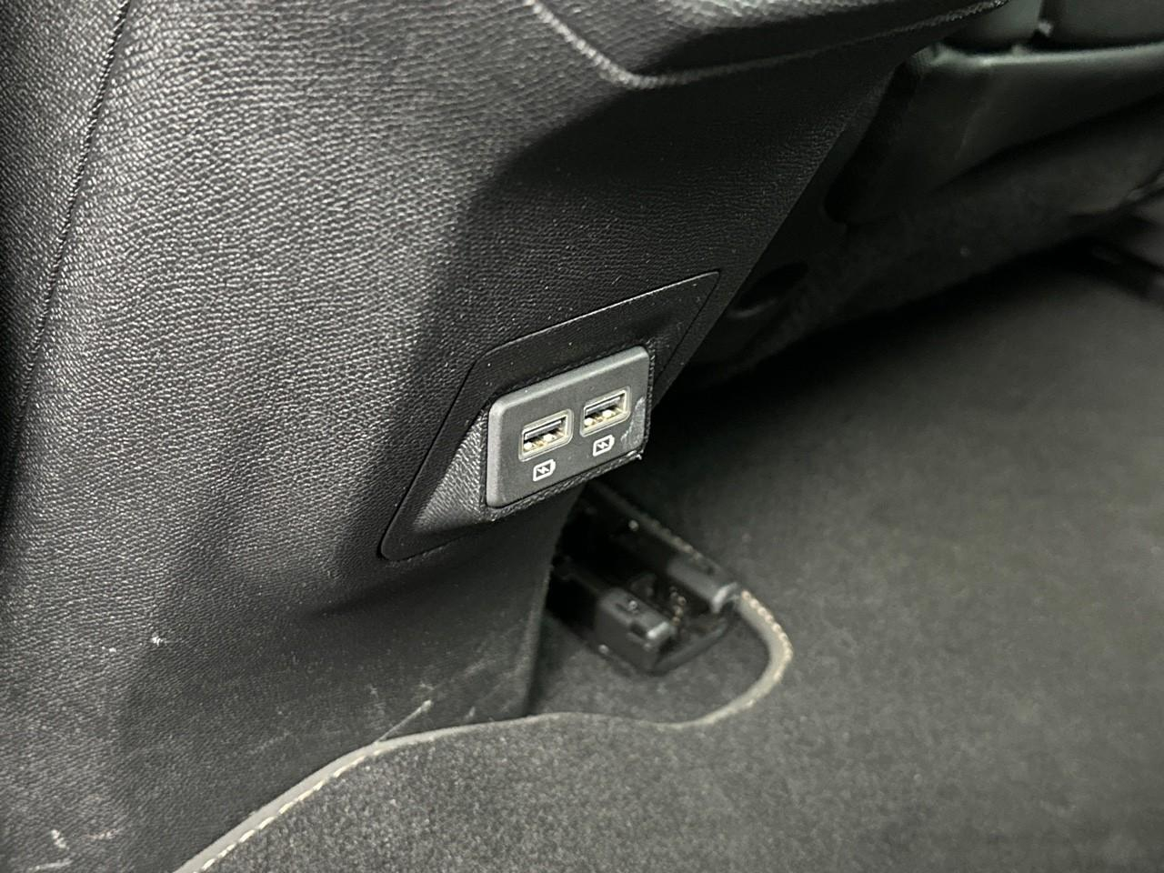 Peugeot 3008 puretech 130ch s&s eat8 gt pack — photo 40