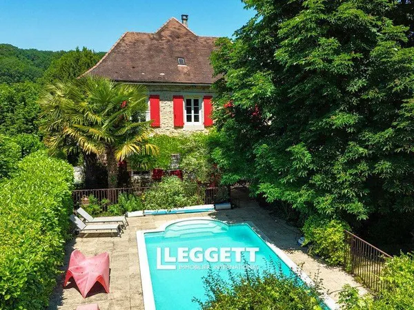 Maison 16 pièces 254 m²