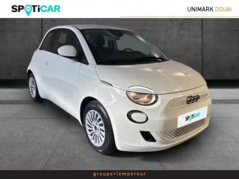 Fiat 500 e 95ch action