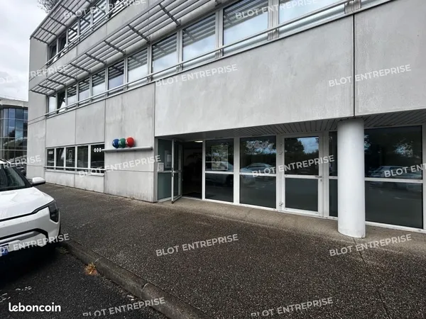 Bureaux 91 m²