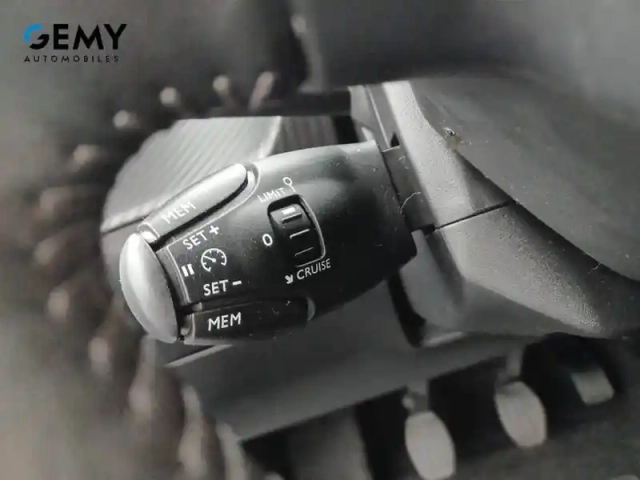 Peugeot 208 puretech 75 s&amp;s bvm5 — photo 17