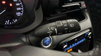 Toyota Yaris 116h Collection 5p MY22 — photo 24