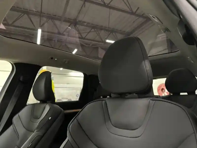 Volvo Ex90 twin performance awd 517 ch 1edt — photo 44