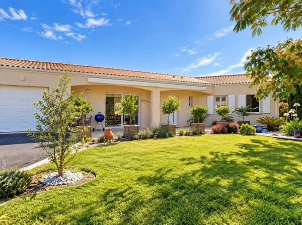 Maison de plain-pied 5 pièces 156 m²