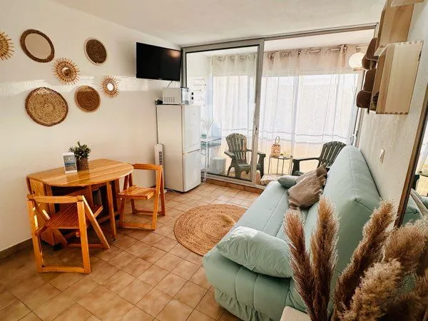 Joli appartement 100m de la mer 300m village