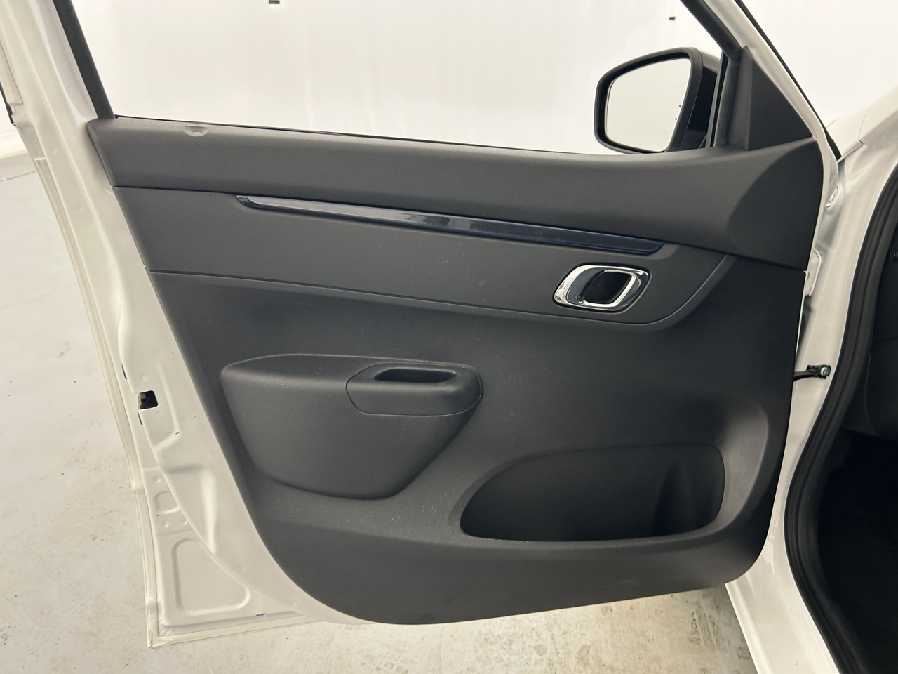 Dacia Spring — photo 11