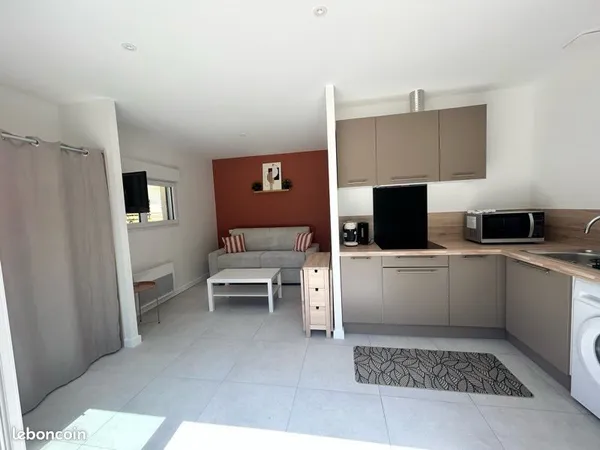 Studio 23m2 avec terrasse et parking - 50m du tram B