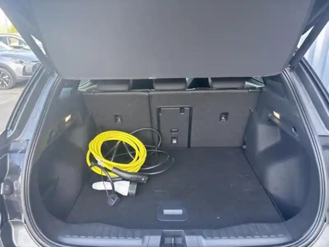 Ford Explorer 286ch extended range 77kwh pack premium rwd — photo 10