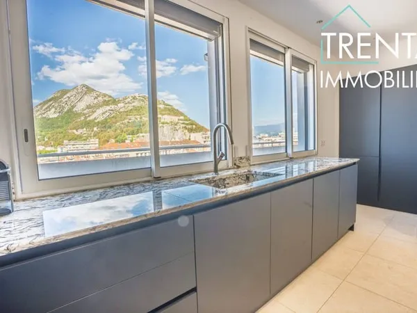 Appartement 3 pièces 100 m²
