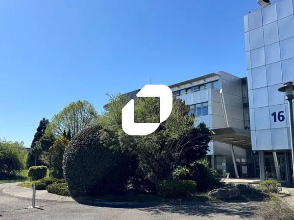 Bureaux 958 m²