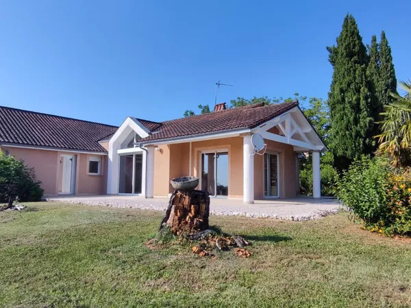 Maison 6 pièces 204 m²