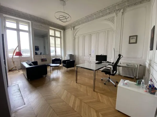 Bureaux 145 m²