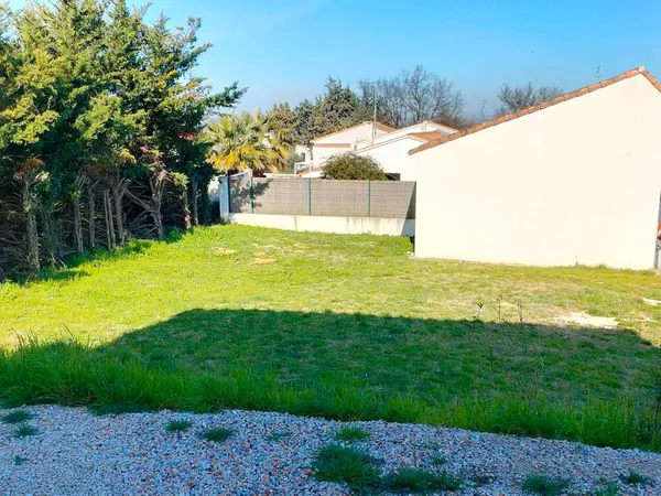 Terrain de 439 m² Rare sur les hauteurs de Beauvoisin -Permis de construire validé