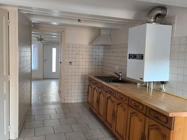 Maison f5 Centre St Florine avec garage et cour