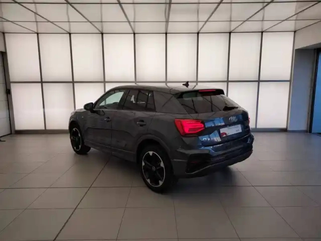 Audi Q2 35 tfsi 150 s tronic 7 — photo 21