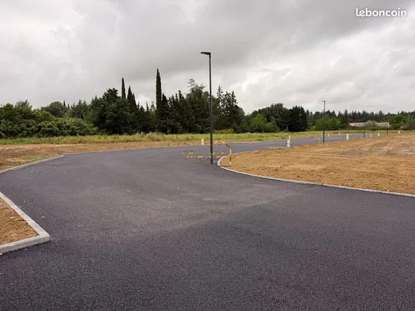Terrain 671 m² Les Issards