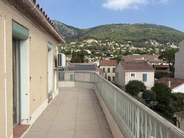 TOULON - BRUNET: Incroyable appartement T4 de112 m2 en derni