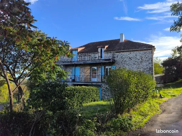 Maison 10 pièces 233 m²