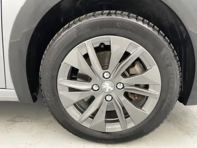 Peugeot 208 electrique 50 kwh 136ch — photo 50