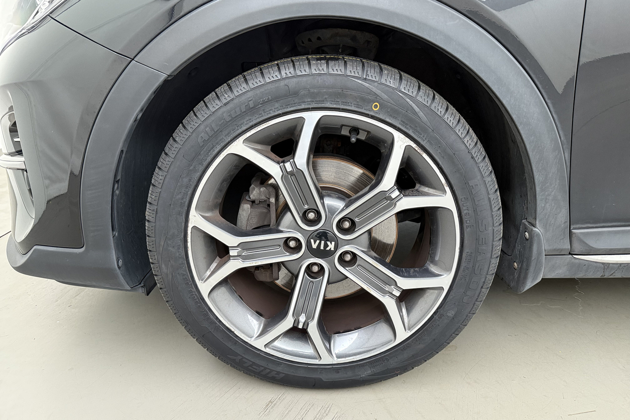 Kia Xceed — photo 17