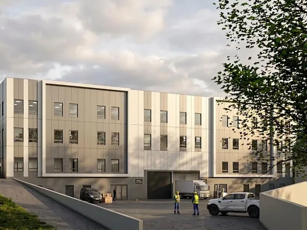 Local d'activité 4 018 m²