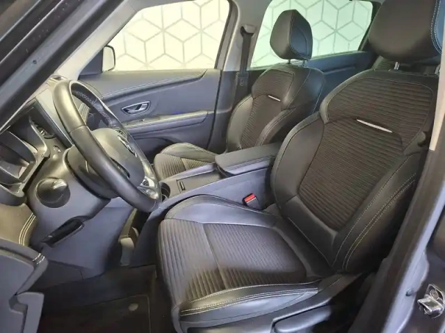 Renault Scenic grand  tce 160 energy edc — photo 10