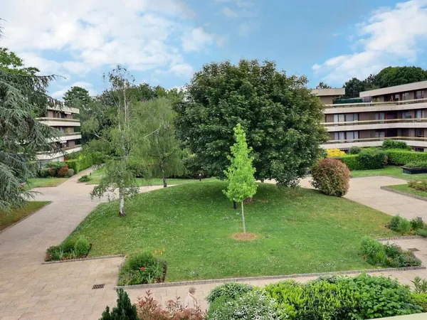 APPARTEMENT FAMILIAL 129 m2 - Résidence de Standing " Les Princes" NOISY LE ROI - 735560 €