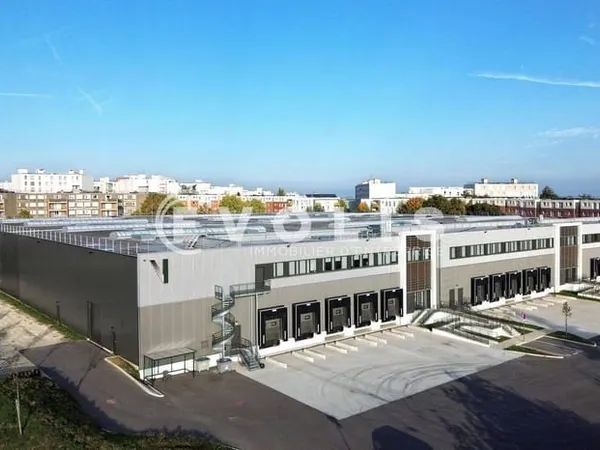 Entrepôt 12632 m²