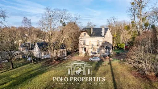 Propriété 15 pièces 330 m²