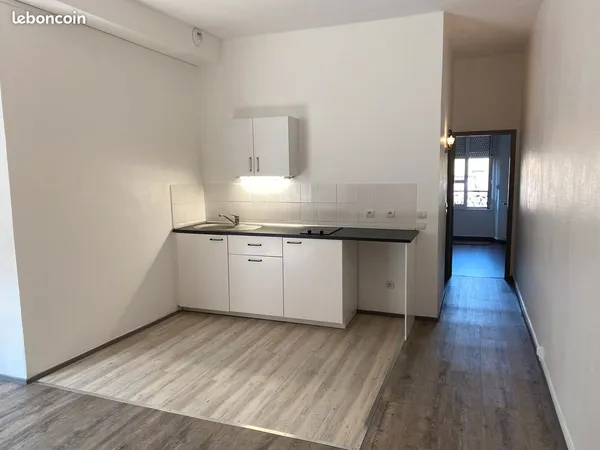Appartement F2 - Centre-ville de Sens 89100 (L'Amande) - Proche Gare