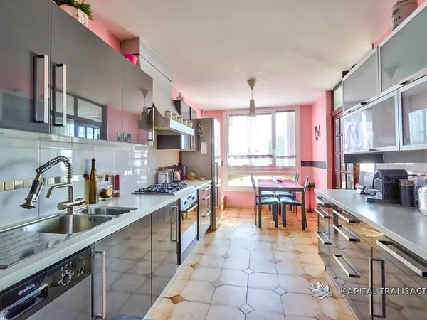 Appartement familial 5 pièces angle Etats -Unis- Viviani.