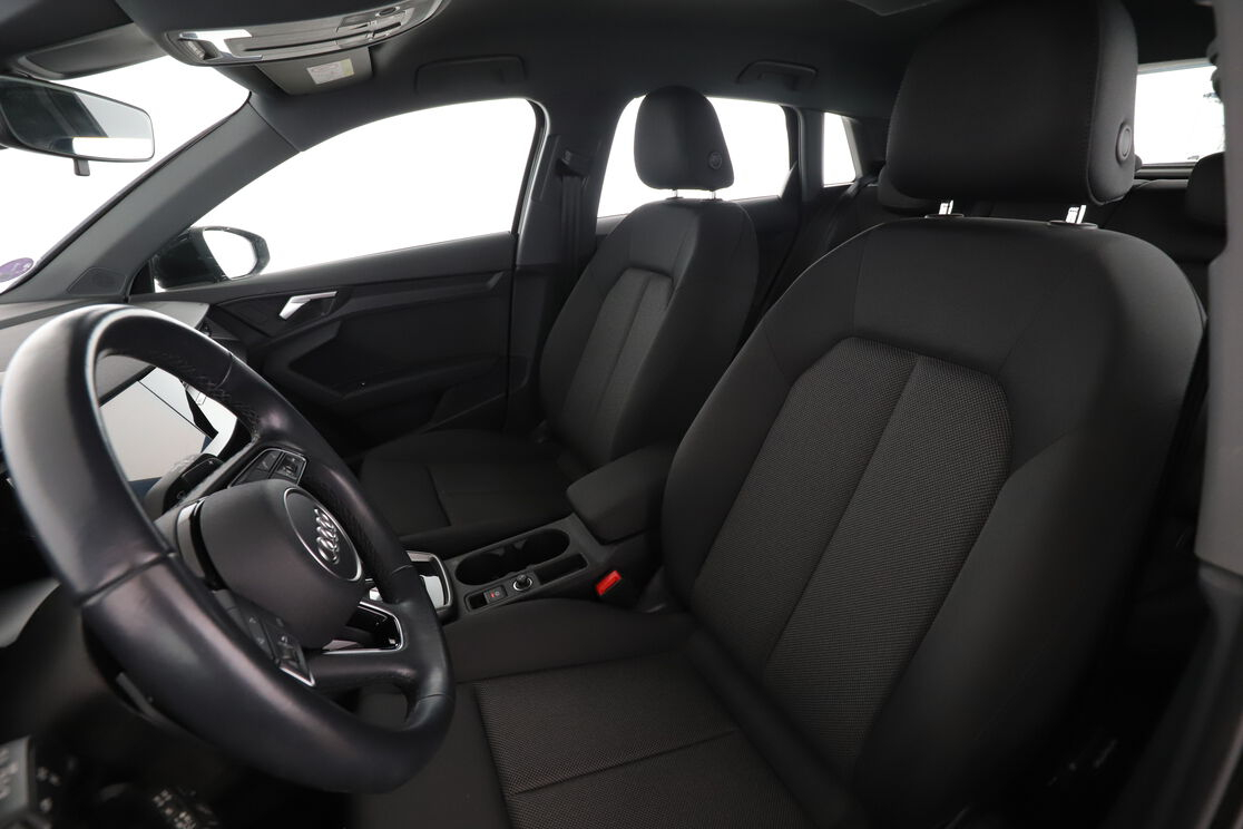 Audi A3 Sportback 30 TFSI mHEV S Tronic — photo 9