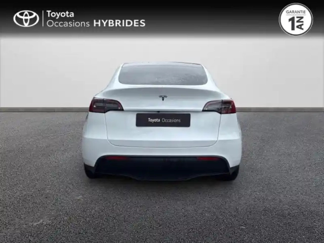 Tesla Model Y standard rwd — photo 7