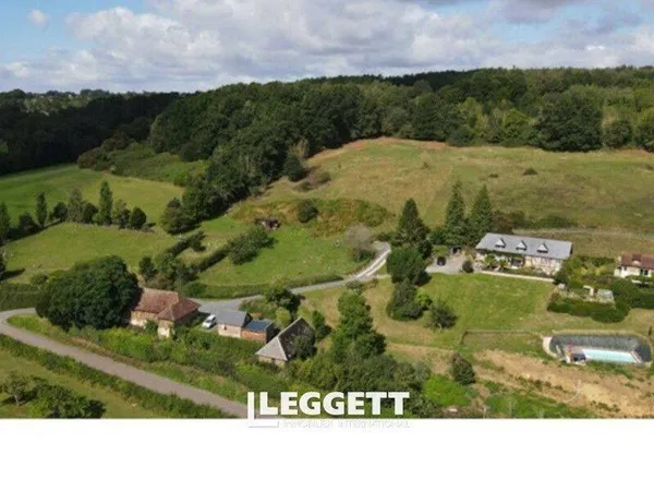 Maison 29 pièces 345 m²