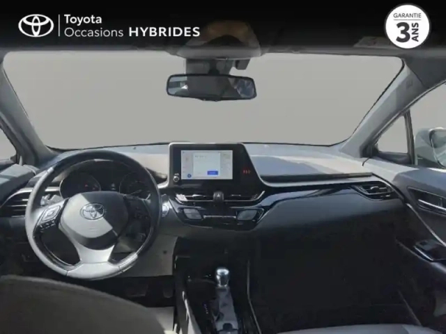 Toyota C-Hr 122h distinctive 2wd e-cvt my22 — photo 10