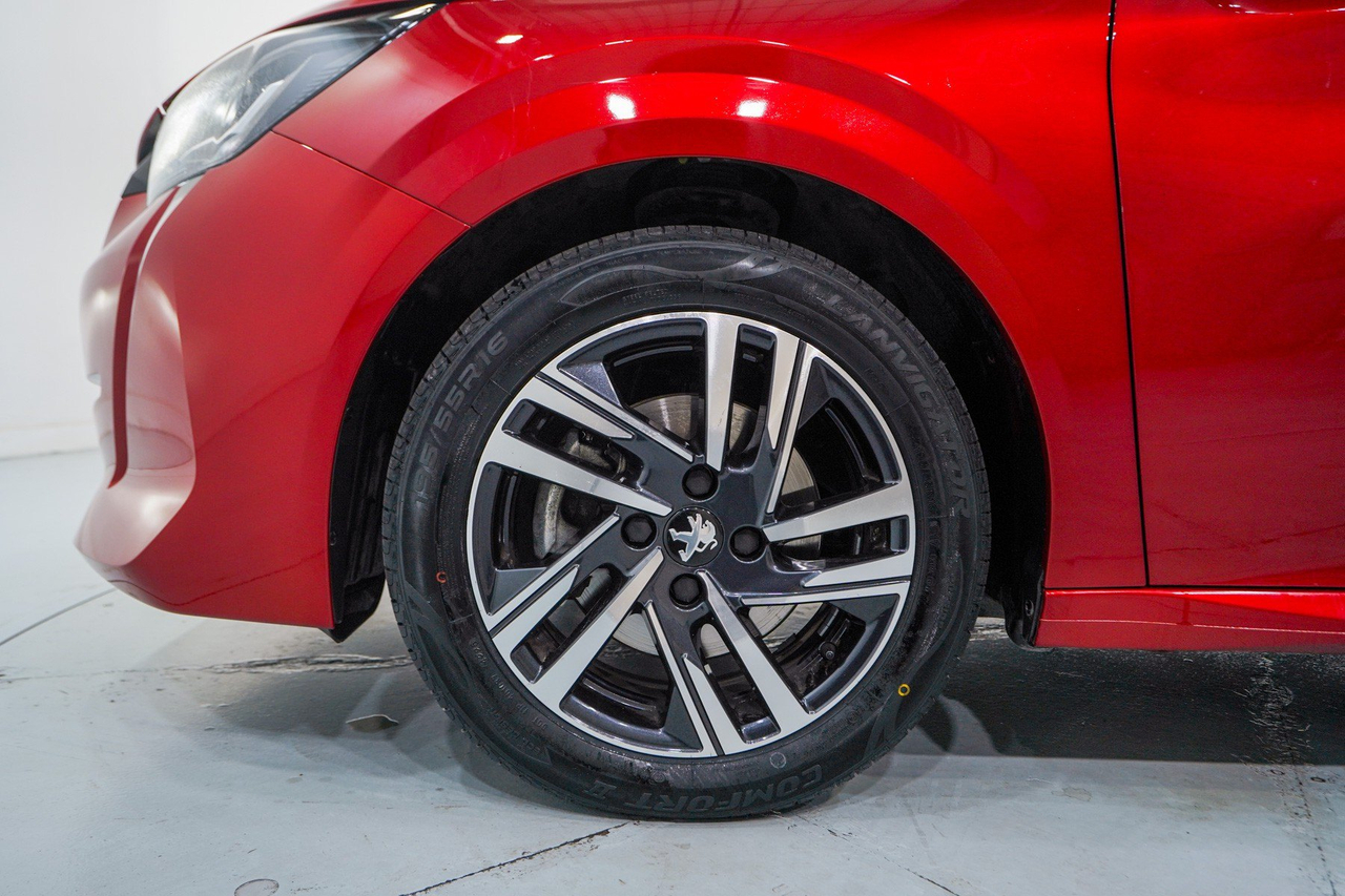Peugeot 208 — photo 10