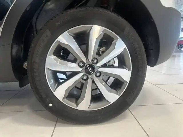Kia Stonic 1.0 t-gdi 100 ch dct7 — photo 14