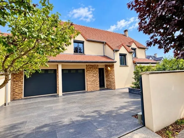 Maison 6 pièces 156 m²