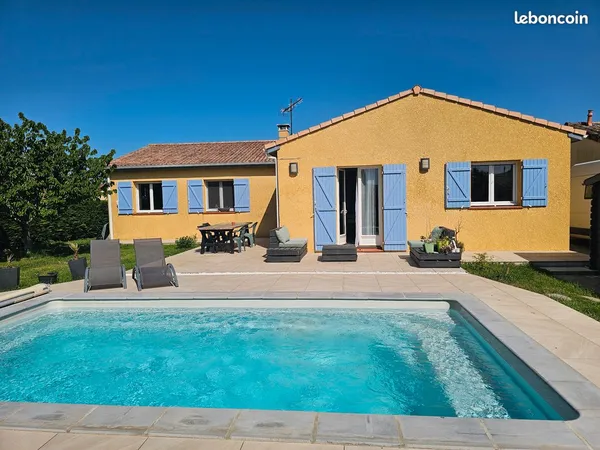 Villa familiale avec jardin et piscine de 125 m2- 4 chambres dont suite parentale- 2 salles de bains