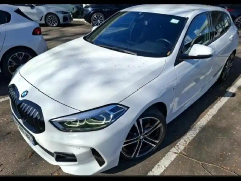Bmw Serie 1 série 1 118ia 136ch m sport dkg7