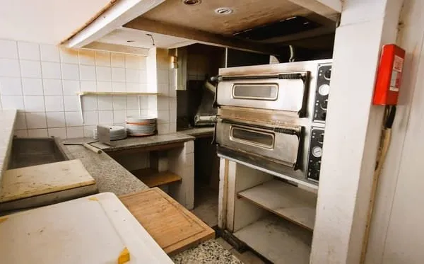 A VENDRE LOCAL COMMERCIAL EN CENTRE-VILLE