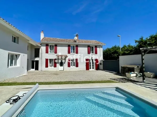 Maison 5 pièces 233 m²