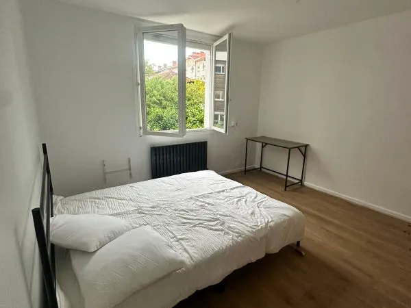 Chambres meublées en colocation dans villa